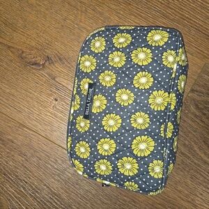 BELLA TAYLOR FLORAL MAKE UP BAG.   #6436